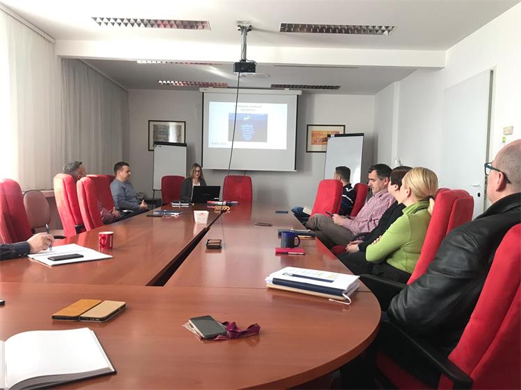 Slika /slike/2019/Situacijsko vodstvo/1.jpg